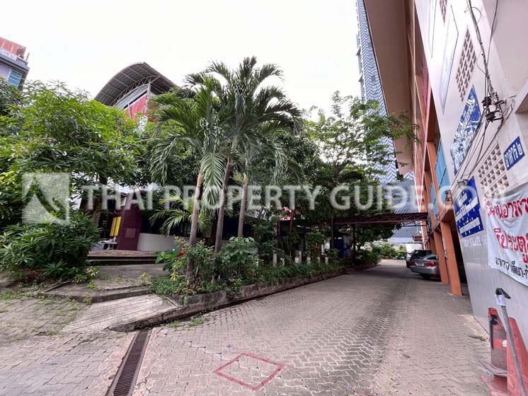 Land in Bangnatrad 